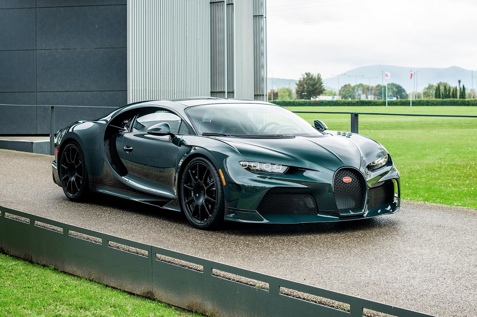 Bugatti Has Built The 400th Chiron A Green Carbon Fiber Super Sport