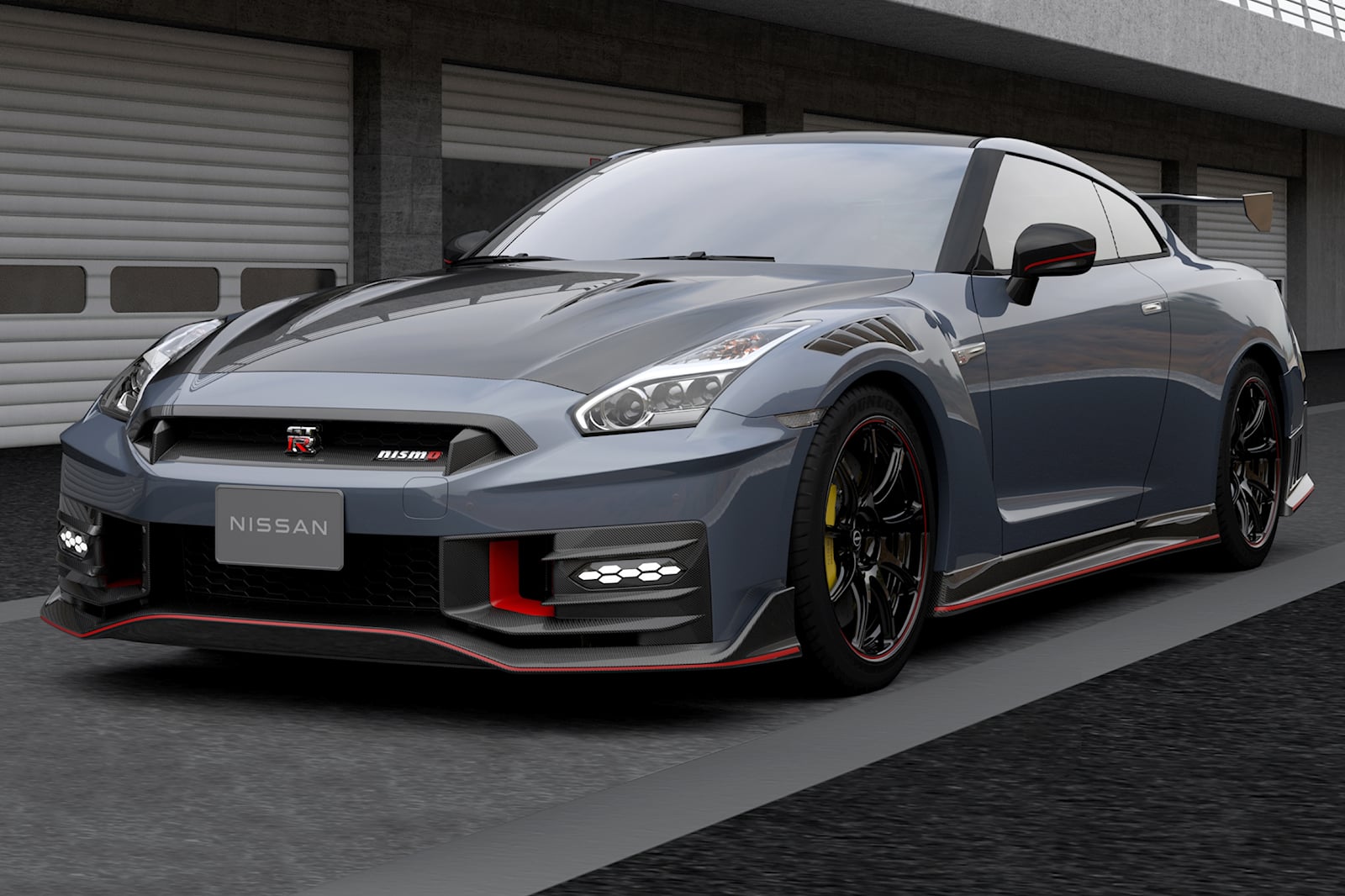 Nissan GT-R Nismo 2018 new car review - Drive