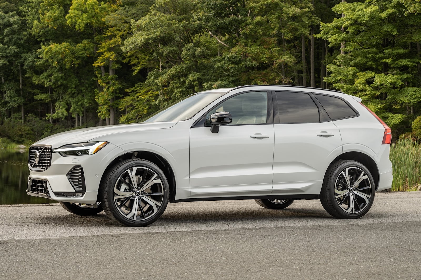 2024 Volvo XC60 Review, Pricing, New XC60 SUV Models