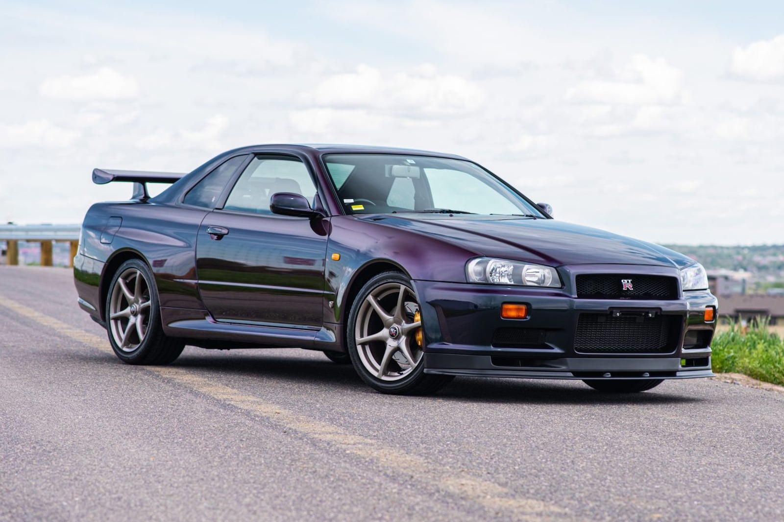 R34 Nissan Skyline Now Legal For Import But Americans Still Can't