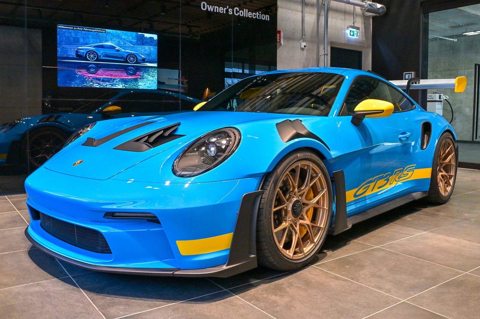 One-Off Porsche 911 GT3 RS Pays Tribute To 996 GT3 That Beat Daytona Prototypes