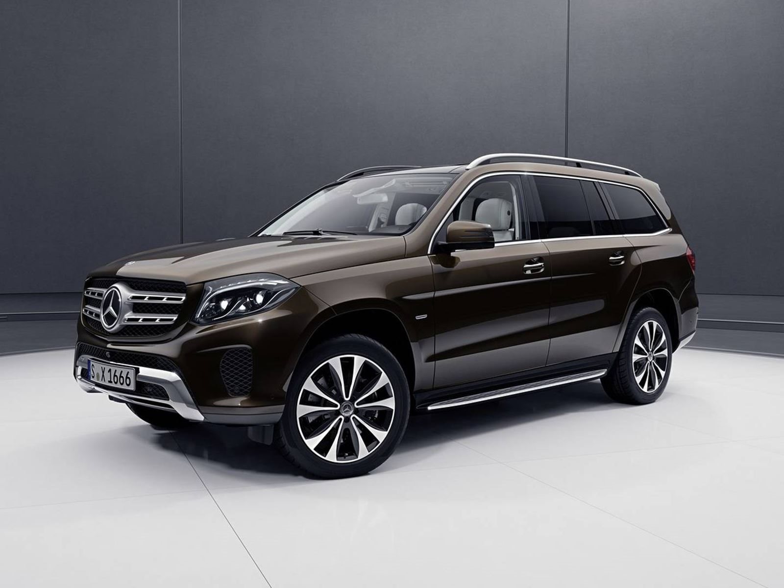 The Large Mercedes Gls Suv Is About To Get Even More Lavish Carbuzz
