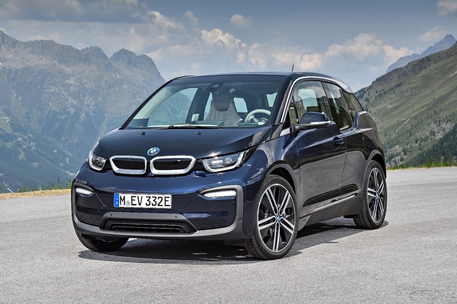 2021 BMW i3 Review, Pricing, & Pictures