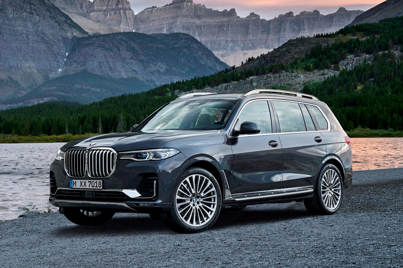 2019 BMW X7 Review, Trims, Specs and Price | CarBuzz