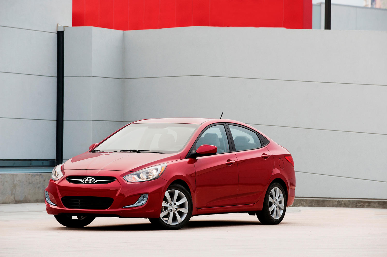 2013 Hyundai Accent Sedan Preview, Car News