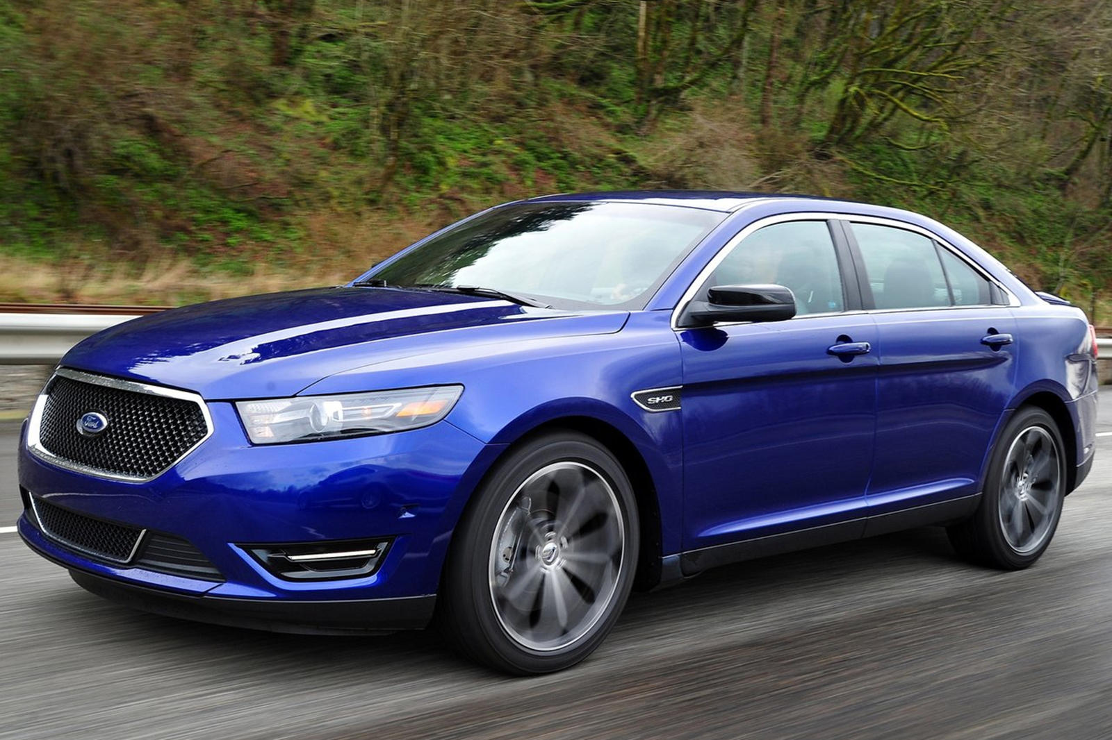 Ford Selling 365-HP Taurus SHO With $3,000 Discount.