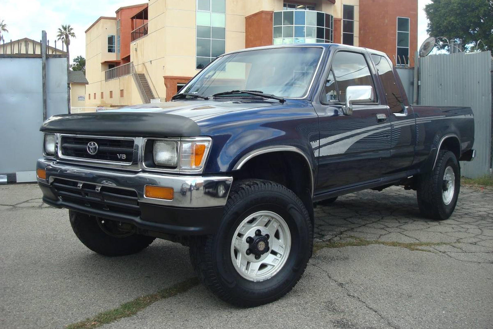 Weekly Craigslist Hidden Treasure: 1994 Toyota Pickup ...