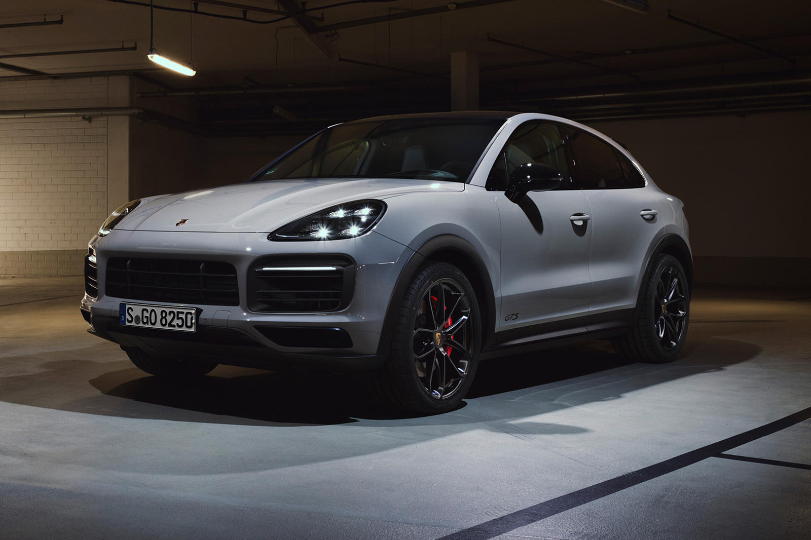 photo of 2021 Porsche Cayenne GTS And Cayenne Coupe GTS Return To V8 Power image