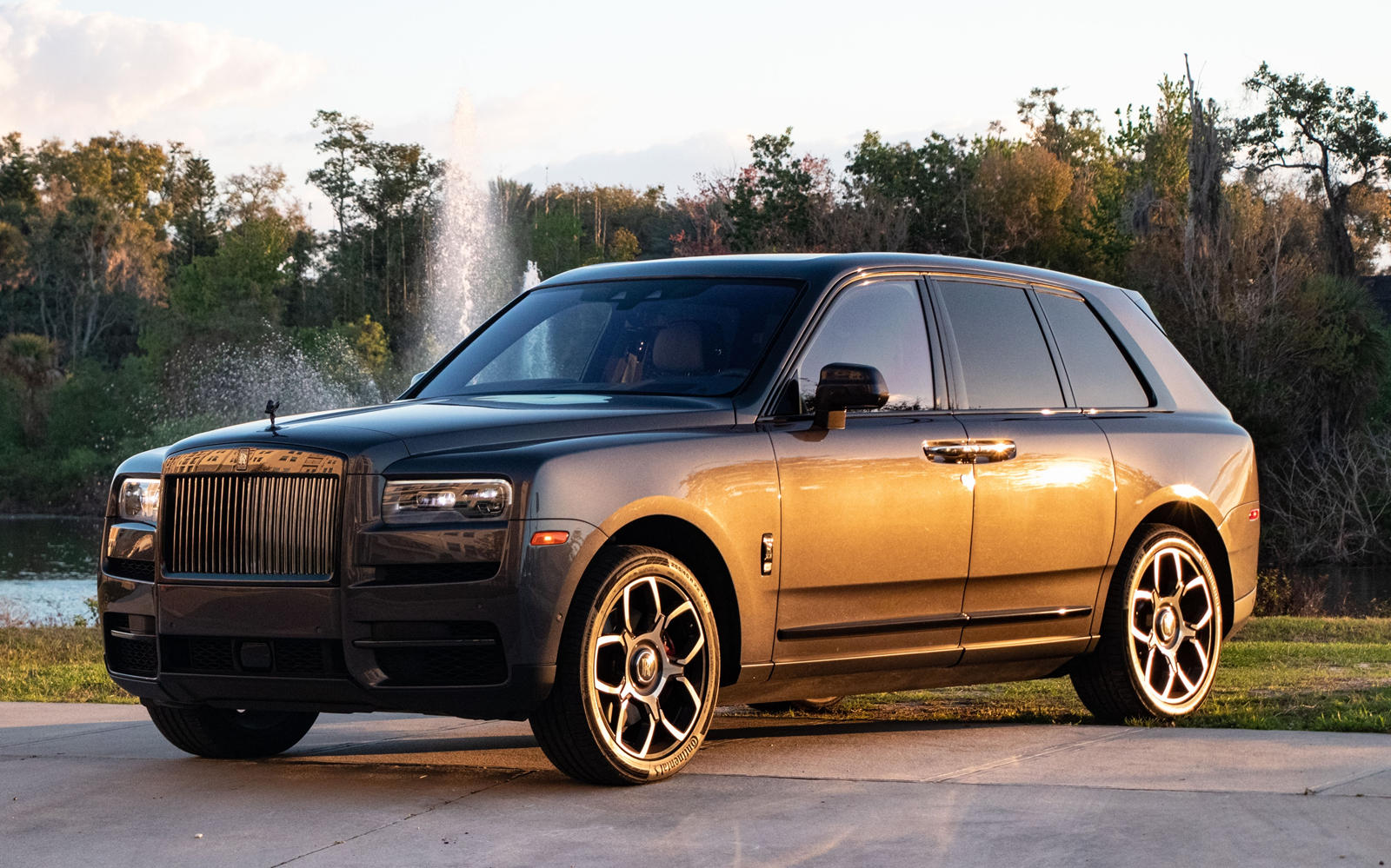 Rolls-Royce Black Badge Cullinan SUV Pictures, Specs, Details