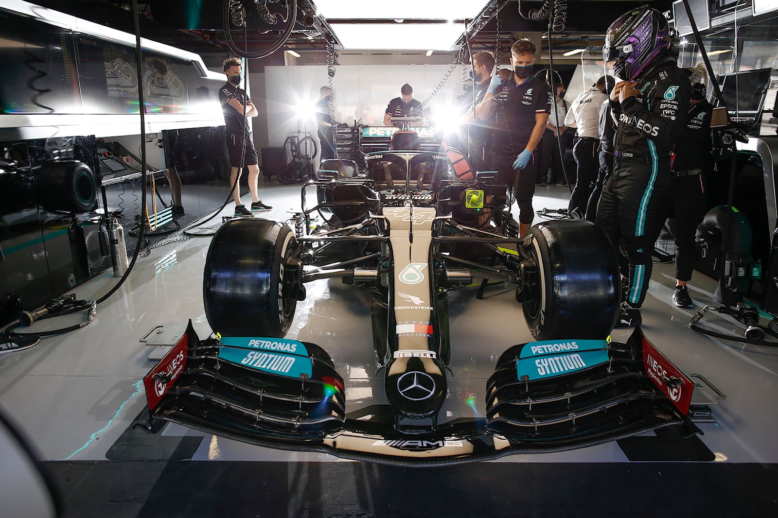 Everything You Need To Know About The Mercedes F1 Team Pit Crew