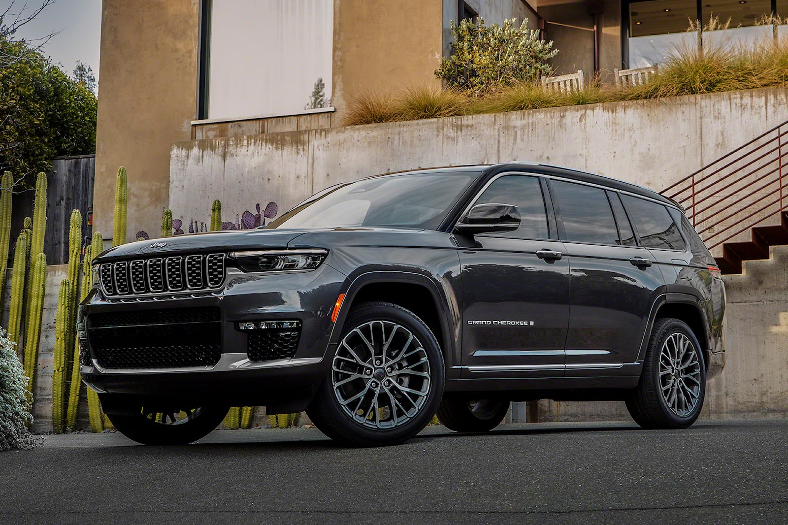 Taking the Jeep Trackhawk for a height test – because even at 7 feet t