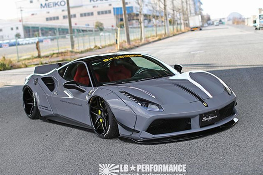 This Liberty Walk Performance Ferrari 4 Isn T For The Faint Hearted Carbuzz