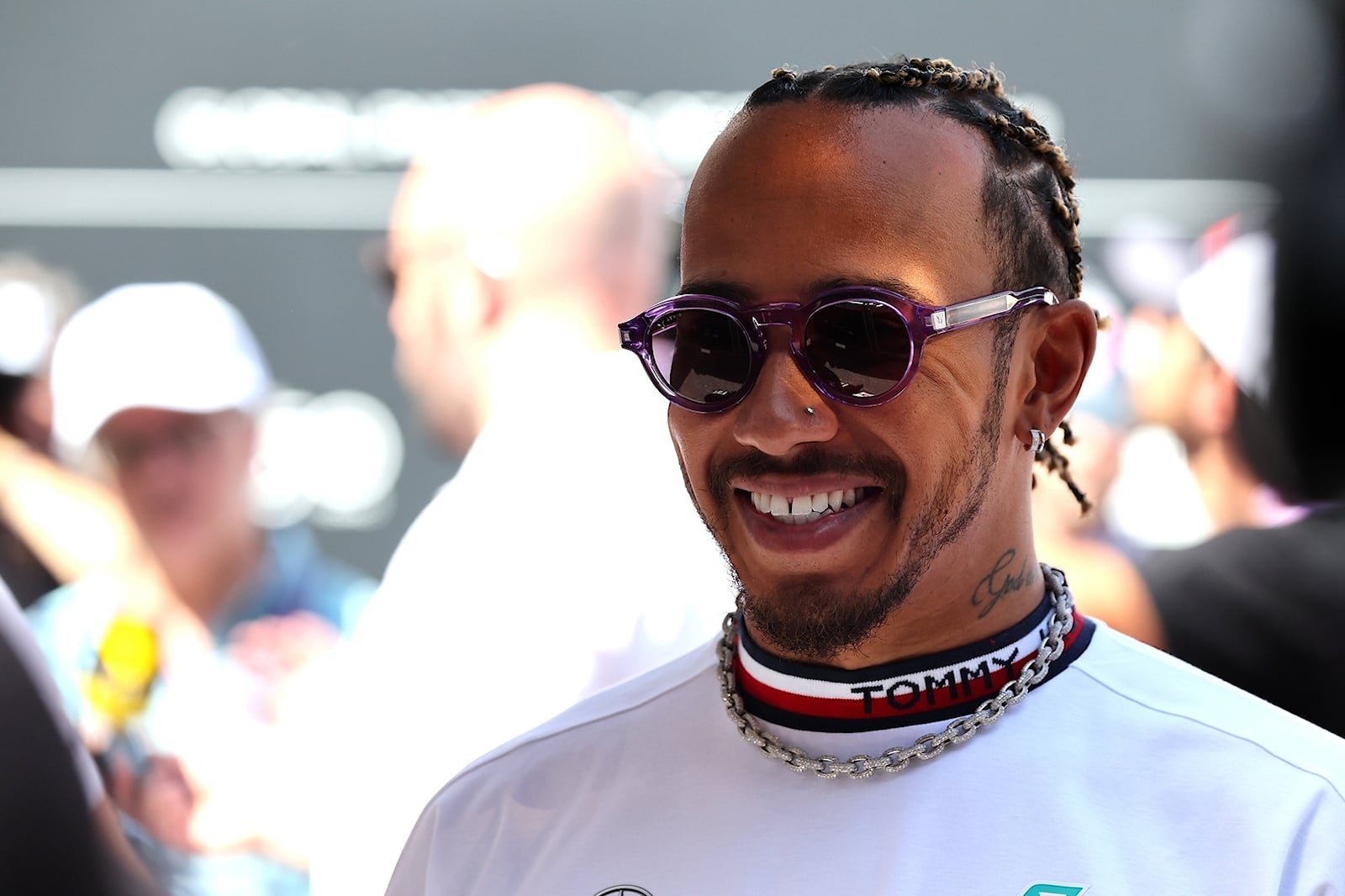 Mercedes-AMG, Lewis Hamilton'ın Arabasını Onarmasını Söyledi