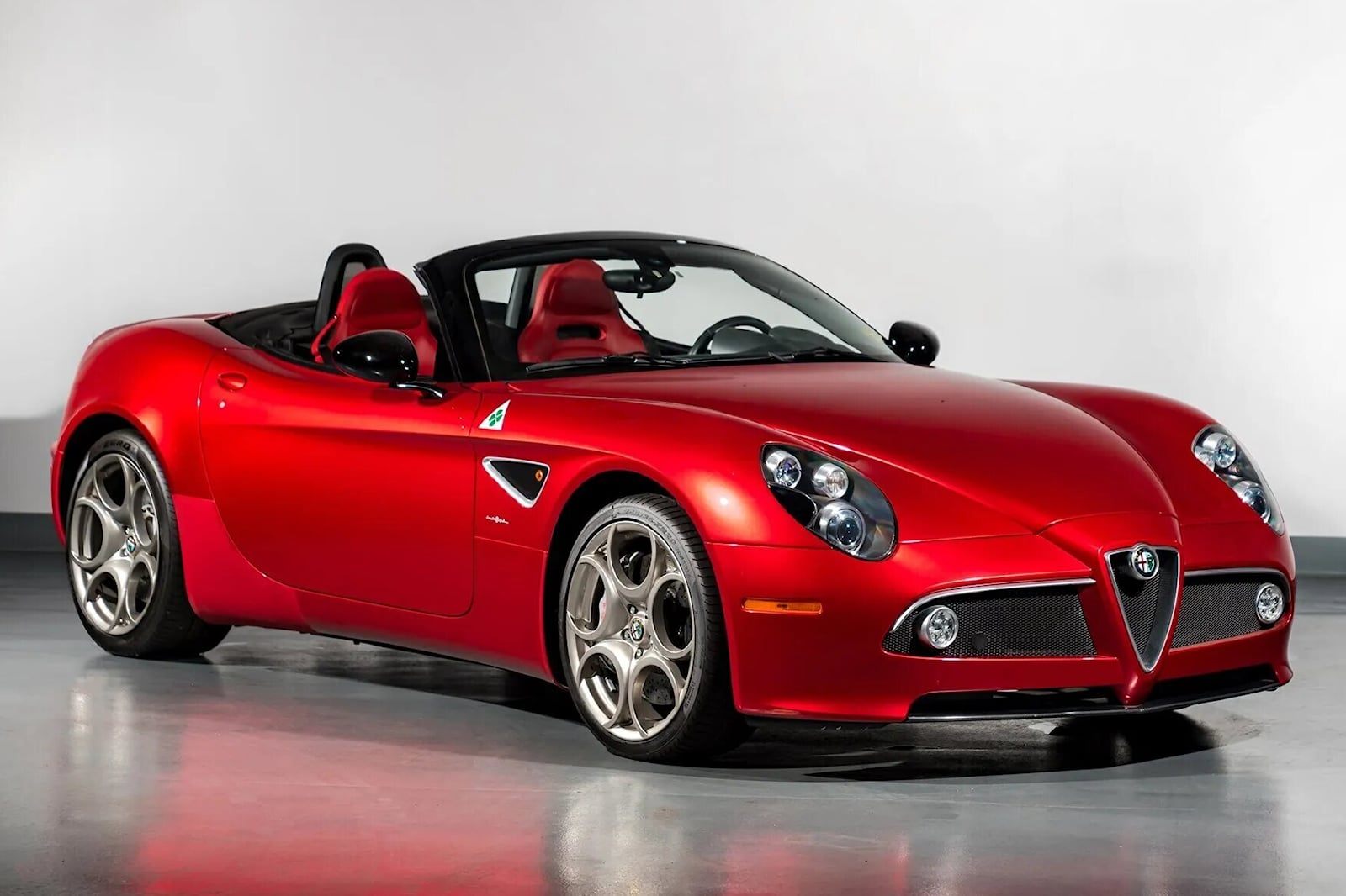 3.700 Millik Alfa Romeo 8C Spider Amerika'da Sadece 35 Milden Biri