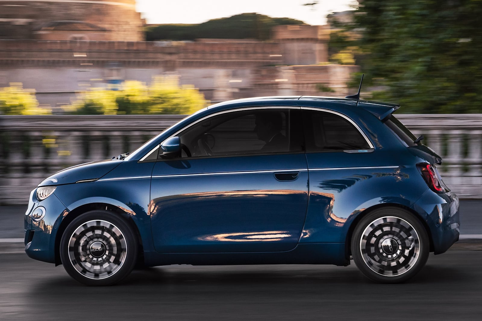 Fiat 500 Hybrid review: the cutest, laziest eco car on sale? Reviews 2024
