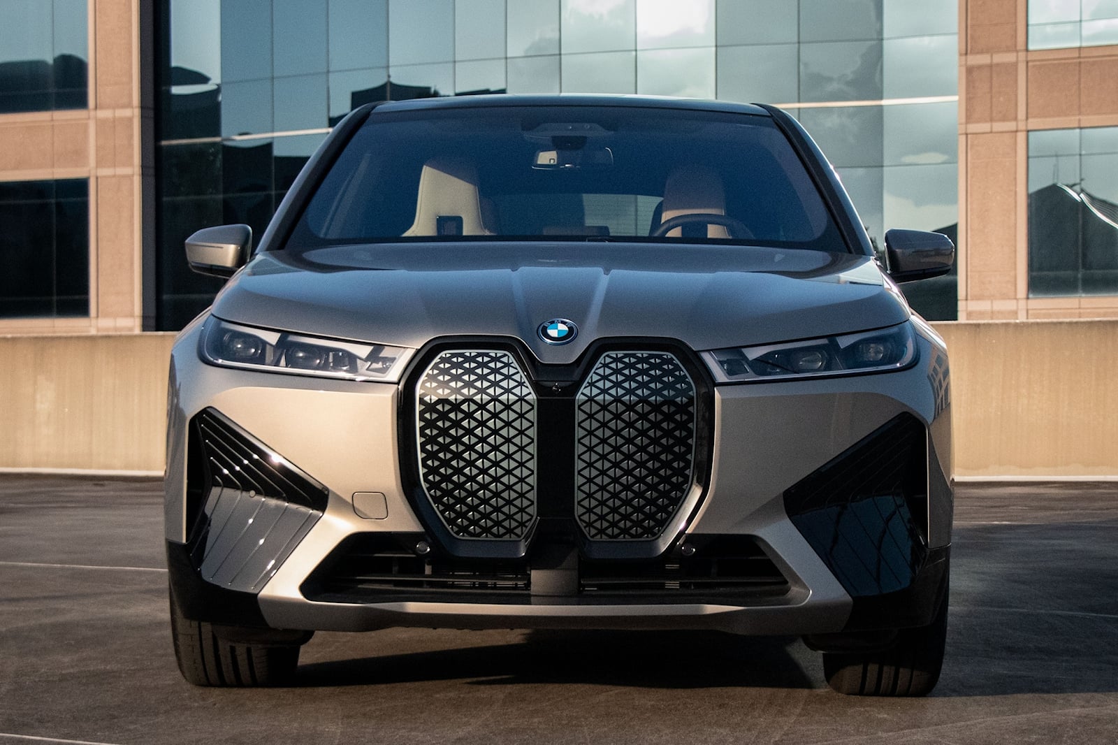 2024 BMW iX Review, Pricing New iX EV SUV Models CarBuzz