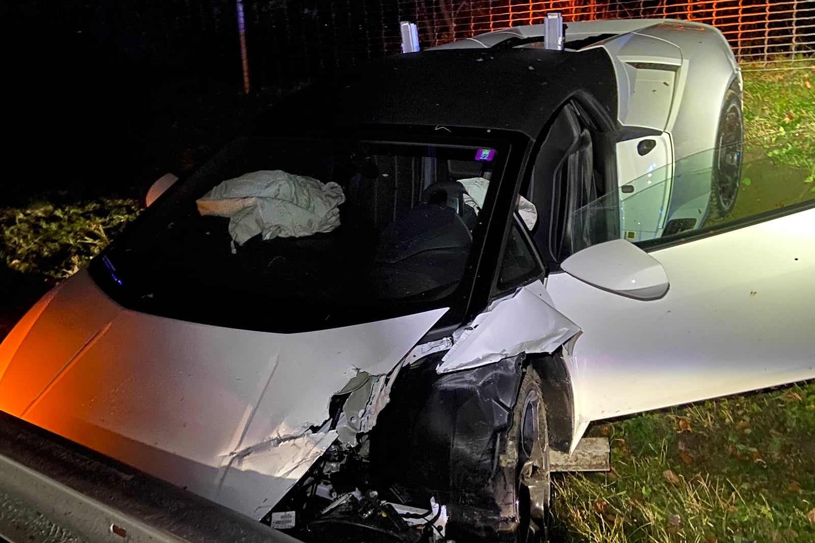 Sarhoş Sürücü Kaza Yaptı ve Kiralık Lamborghini Huracan'ı Yok Etti
