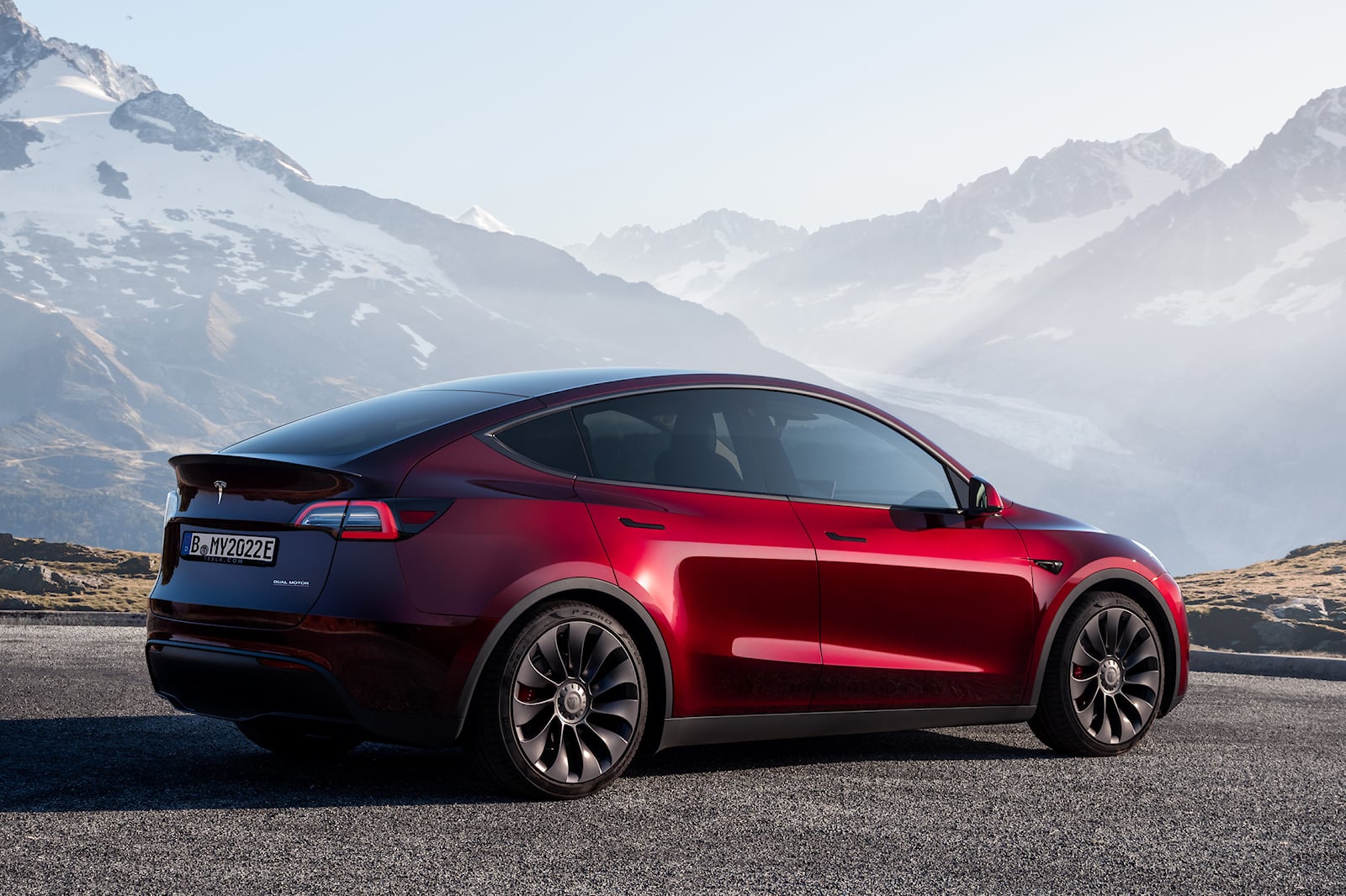 Tesla Sahibi, Temmuz'da Sipariş Edilen Y Modeli İçin 12.000 Dolarlık Fiyat İndirimi Aldı