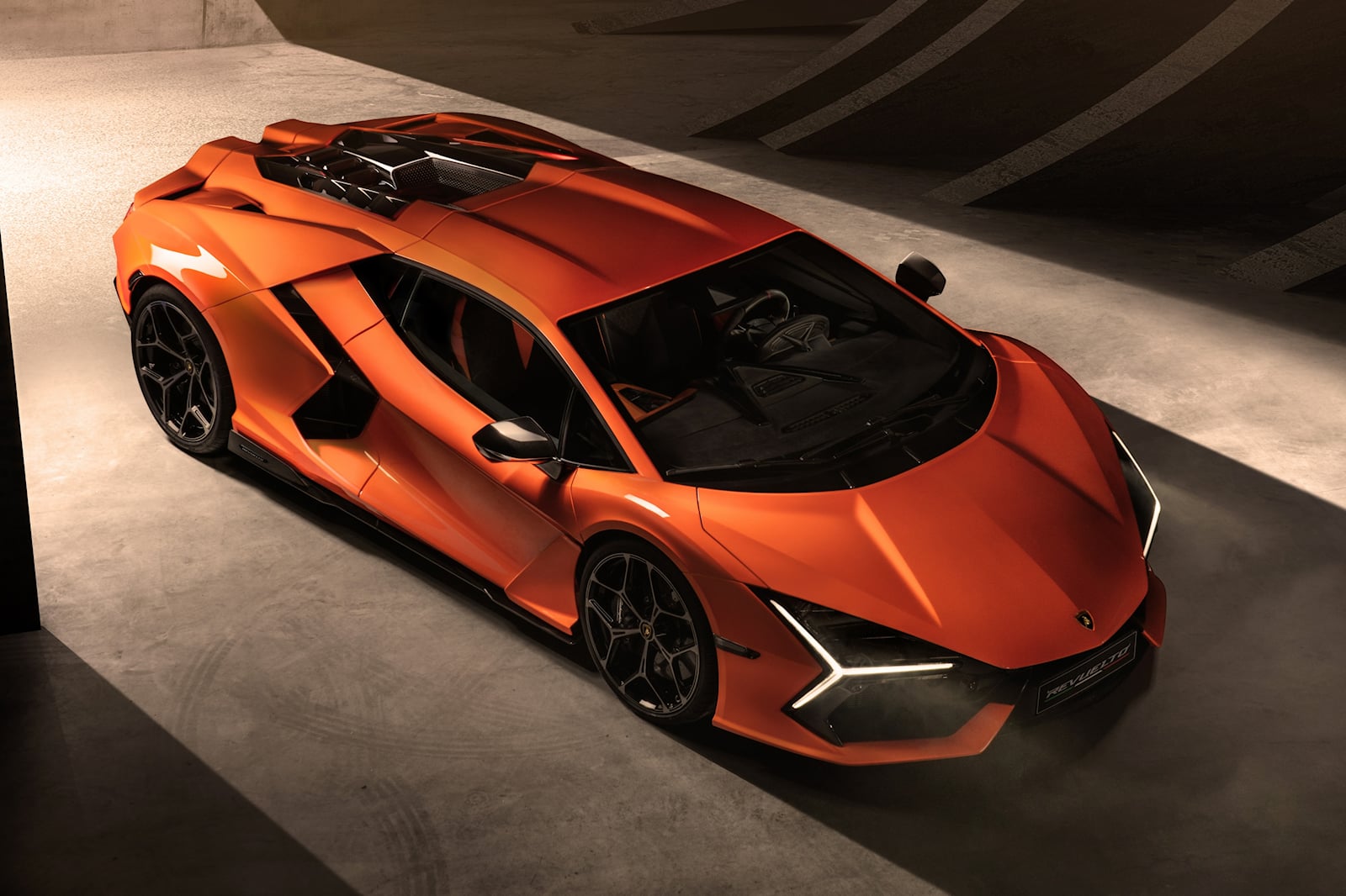 2024 Lamborghini Revuelto First Look Review: A Raging Bull Of Firsts - car news usa - Automotive - Public News Time