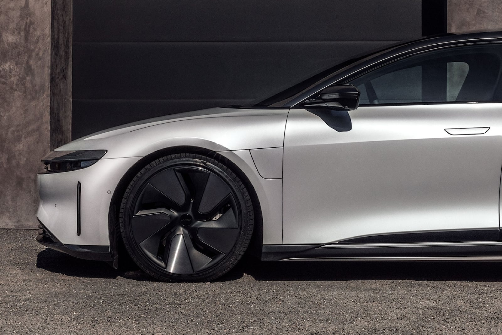 Lucid Air Gets The Blacked-Out Look Thanks To New Stealth Appearance ...