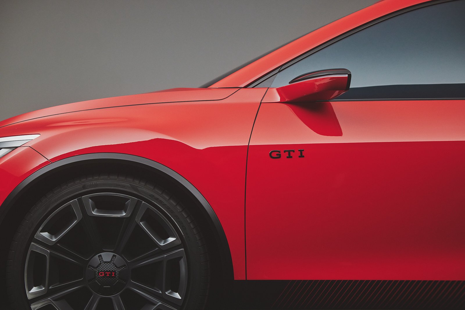 大众GTI（大众全新电动掀背车GTI：历史悠久的驾驶体验重现！）-豁天游|活田酉 一个专门分享有趣的信息，激发人们的求知欲。