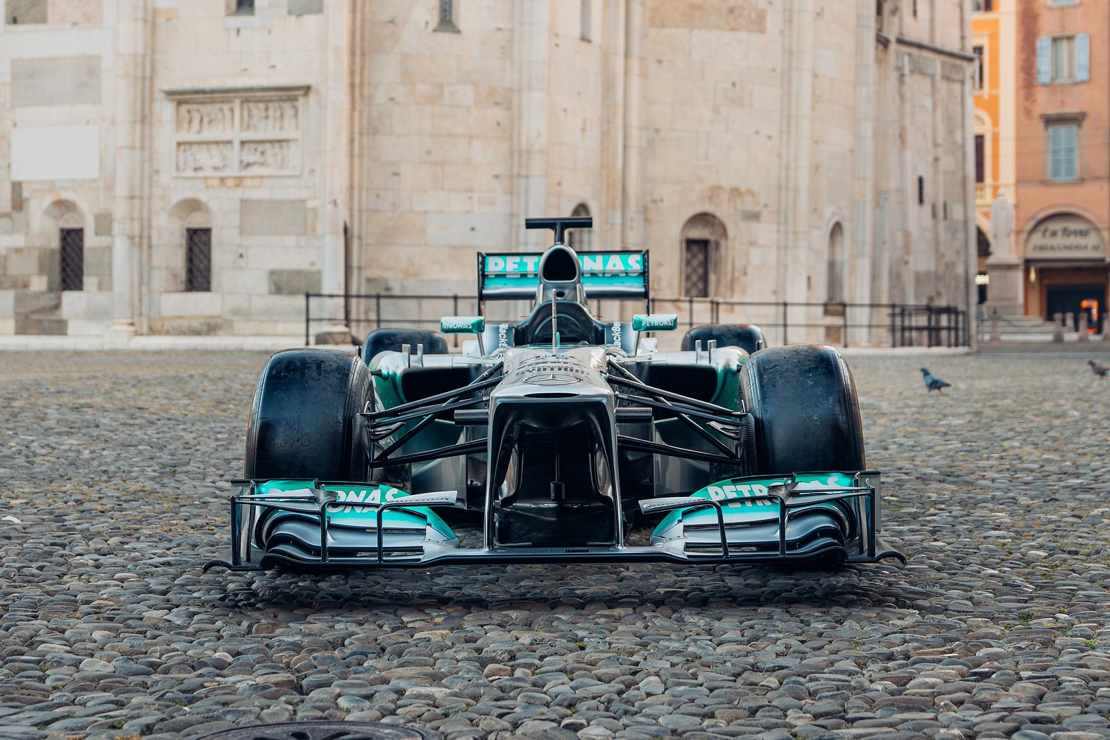 Lewis Hamilton's Mercedes-AMG F1 Petronas Car Sold for $18.8 Million – Robb  Report