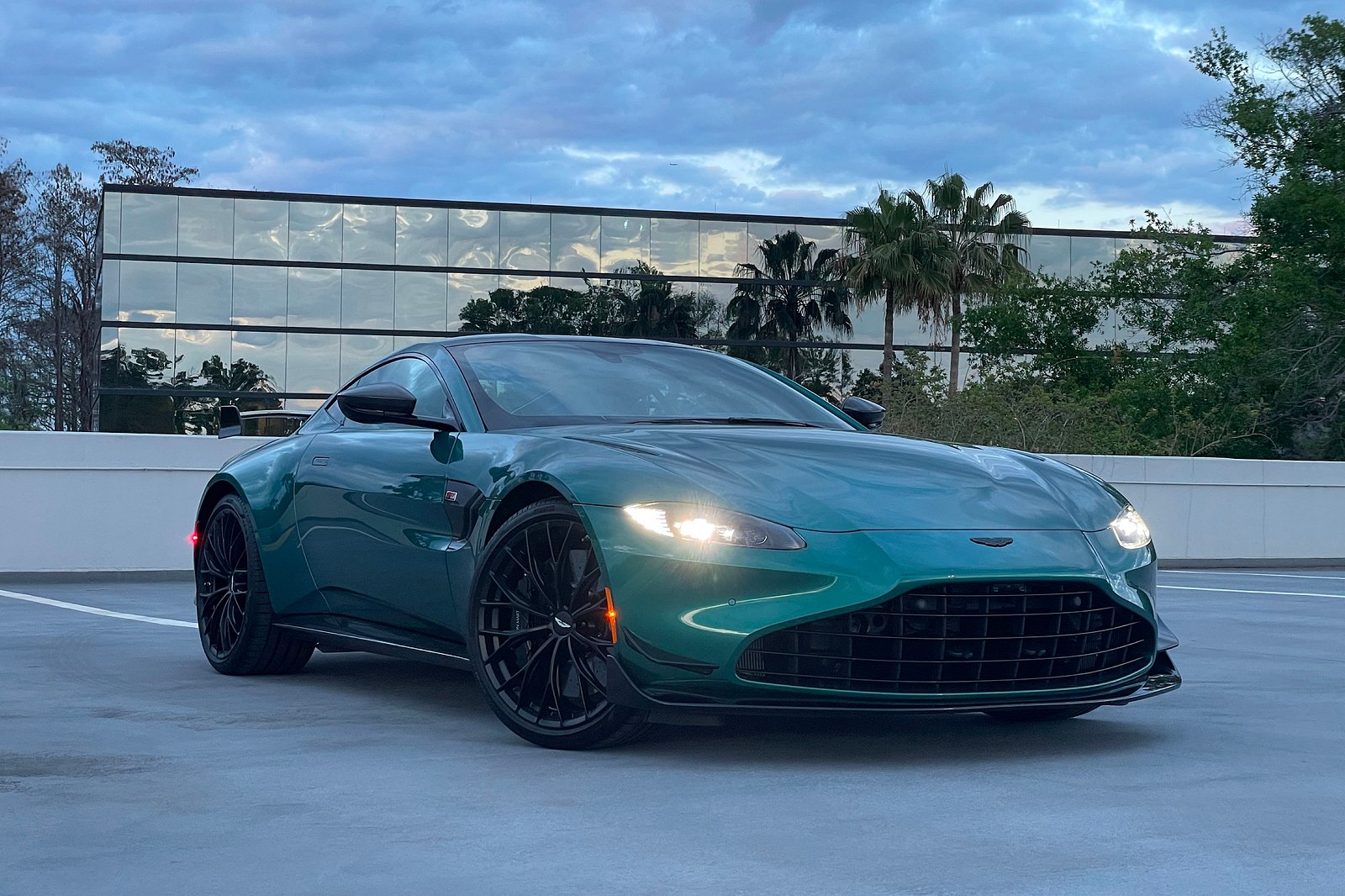 2024 Aston Martin Vantage Promises To Be A Hooligan With F1 Design Cues ...