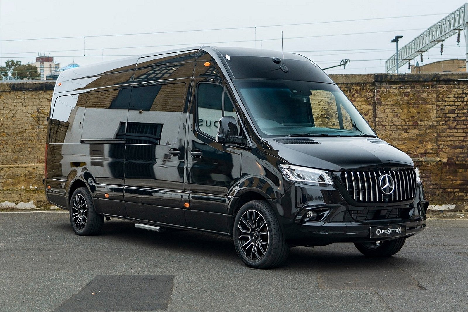 Mercedes-Benz Sprinter Van Turns Into Extremely-Magnificent VIP Class With 40-Inch Television set And Playstation 5