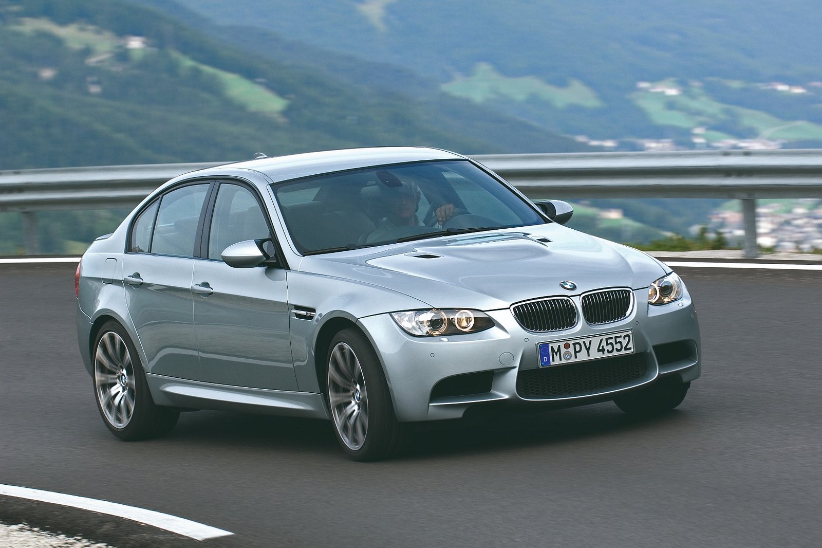 审视每一代 BMW M3 以及它们的特别之处-豁天游|活田酉 一个专门分享有趣的信息，激发人们的求知欲。