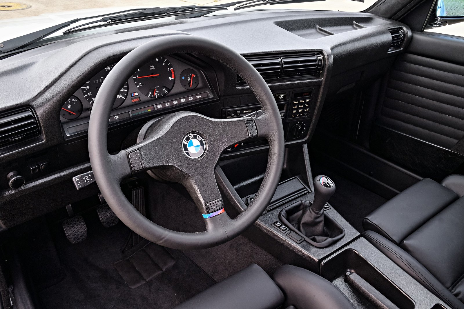 从未量产的最酷 BMW M 汽车-豁天游|活田酉 一个专门分享有趣的信息，激发人们的求知欲。
