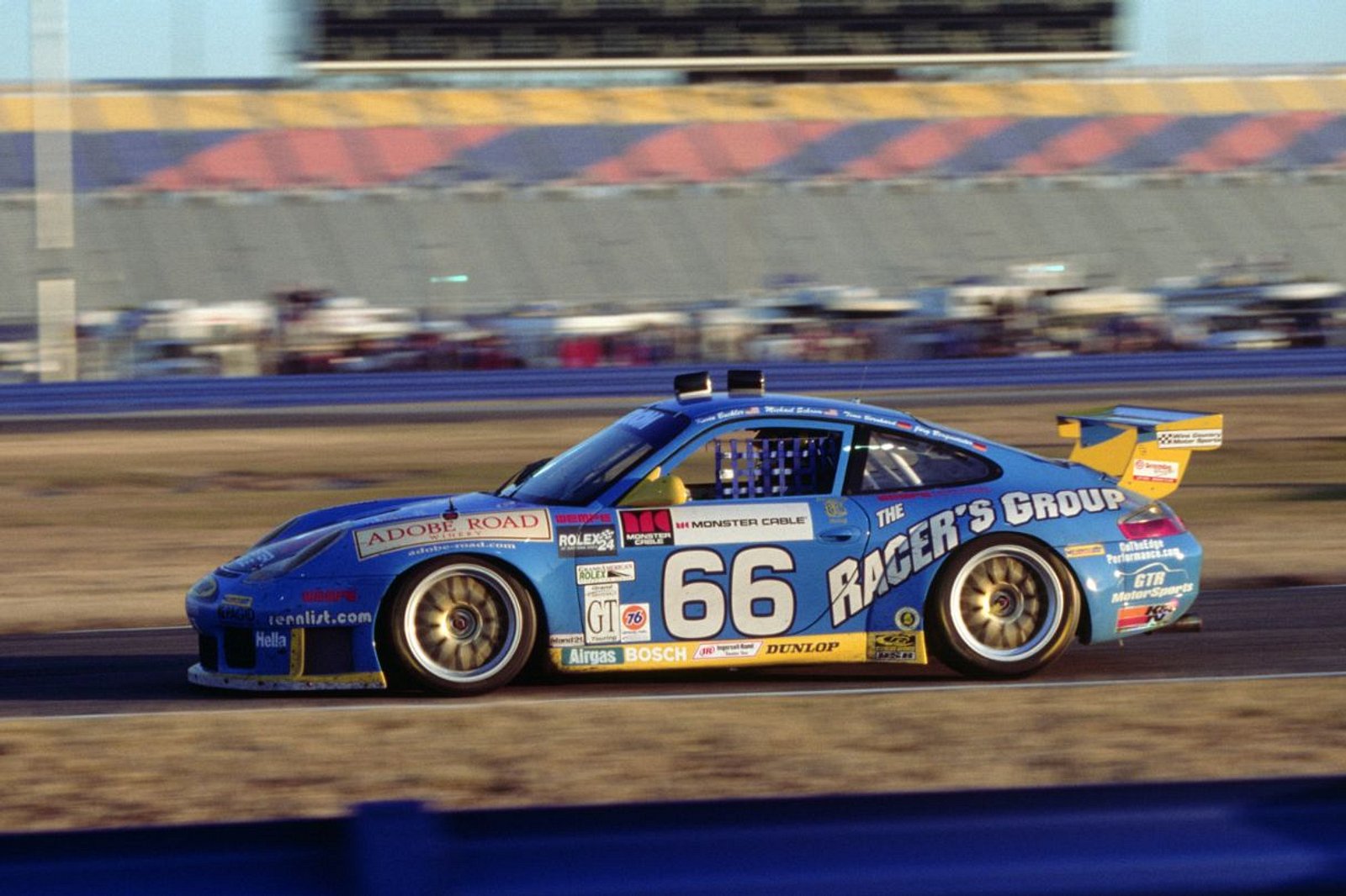 保时捷 911 GT3 RS 向击败 Daytona 原型车的 996 GT3 致敬-豁天游|活田酉 一个专门分享有趣的信息，激发人们的求知欲。
