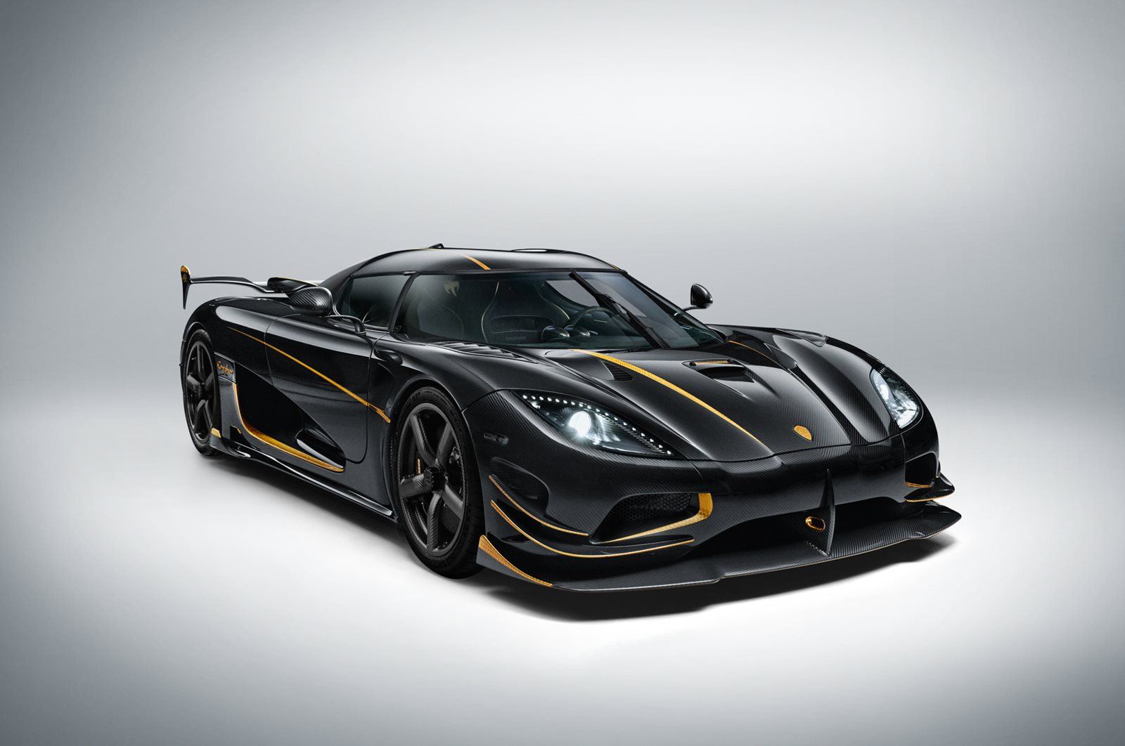 Lav en snemand karton arve Koenigsegg Agera RS: Review, Trims, Specs, Price, New Interior Features,  Exterior Design, and Specifications | CarBuzz