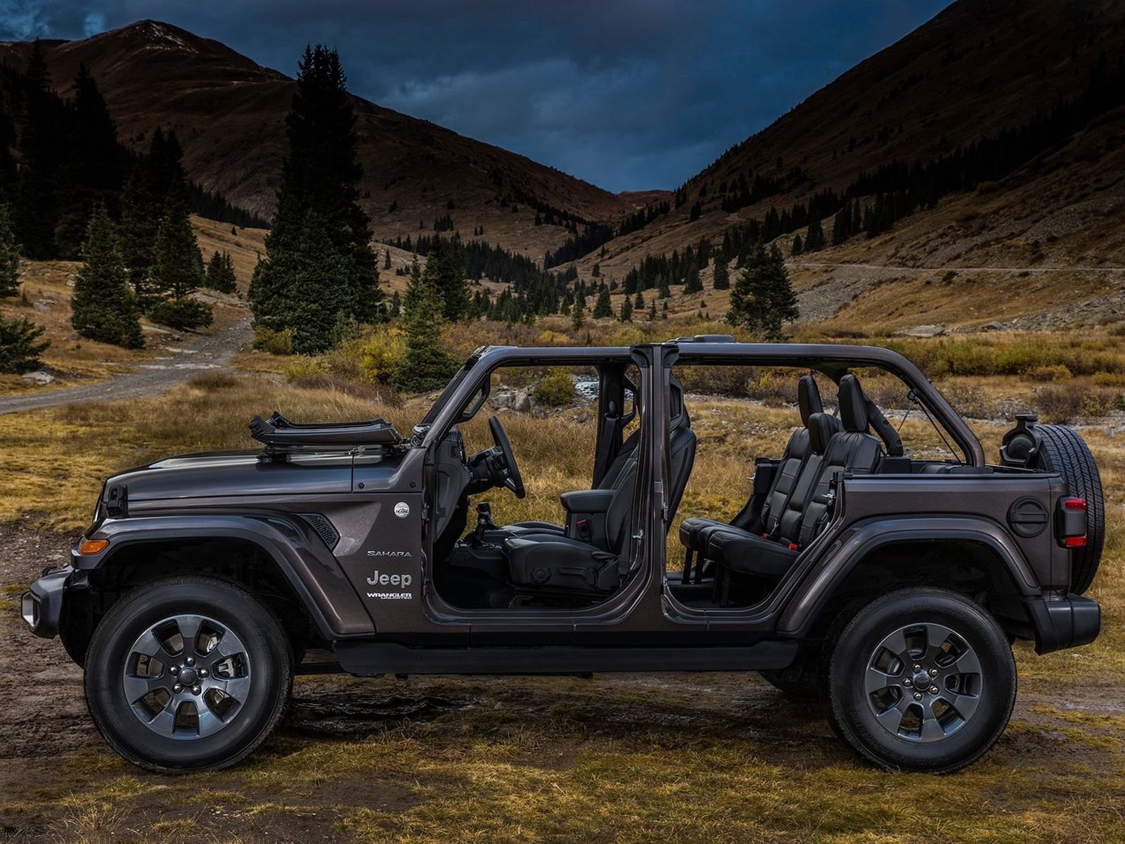 Here's When The Jeep Wrangler Pickup Truck Will Be In Dealerships | CarBuzz