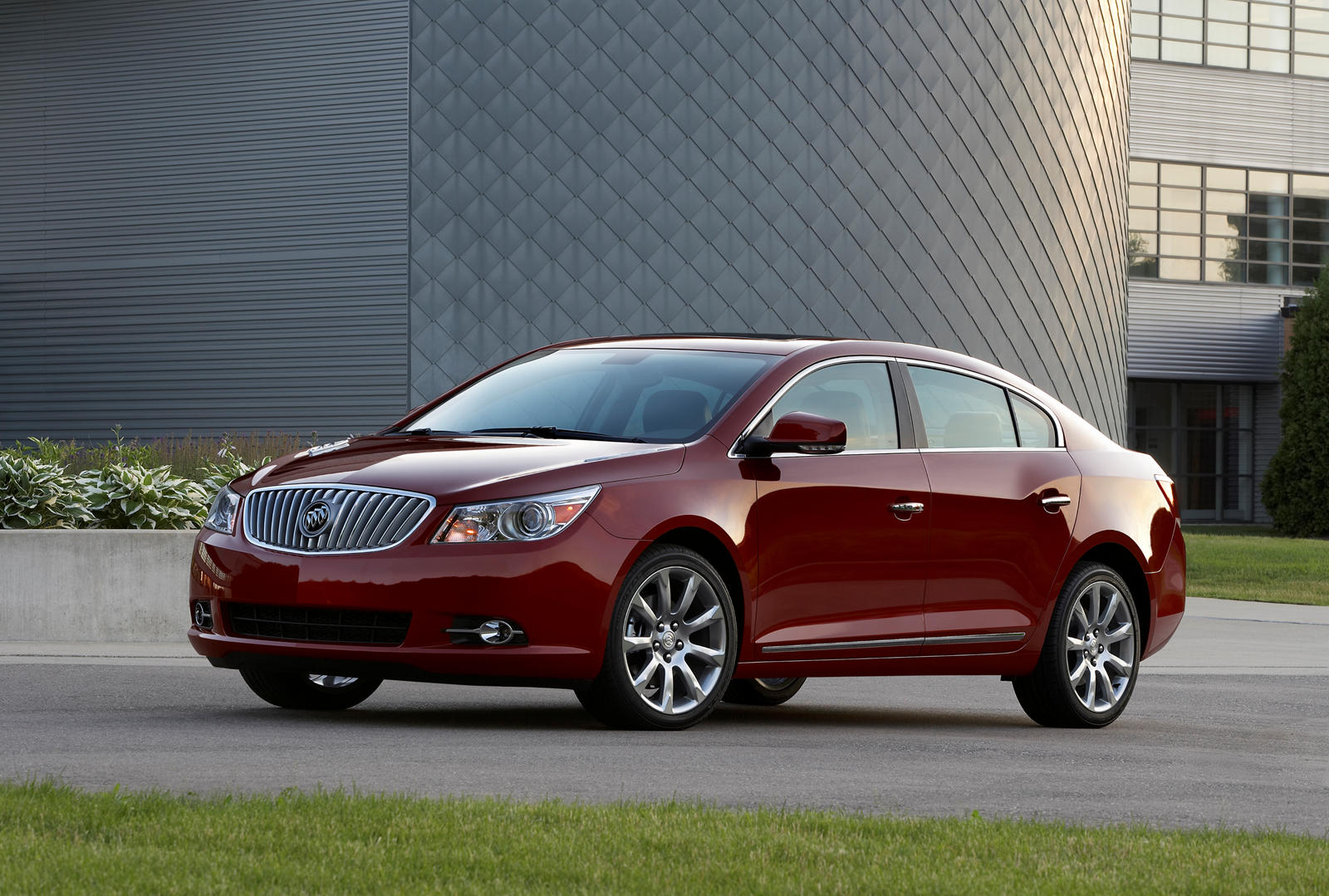 buick lacrosse specifications