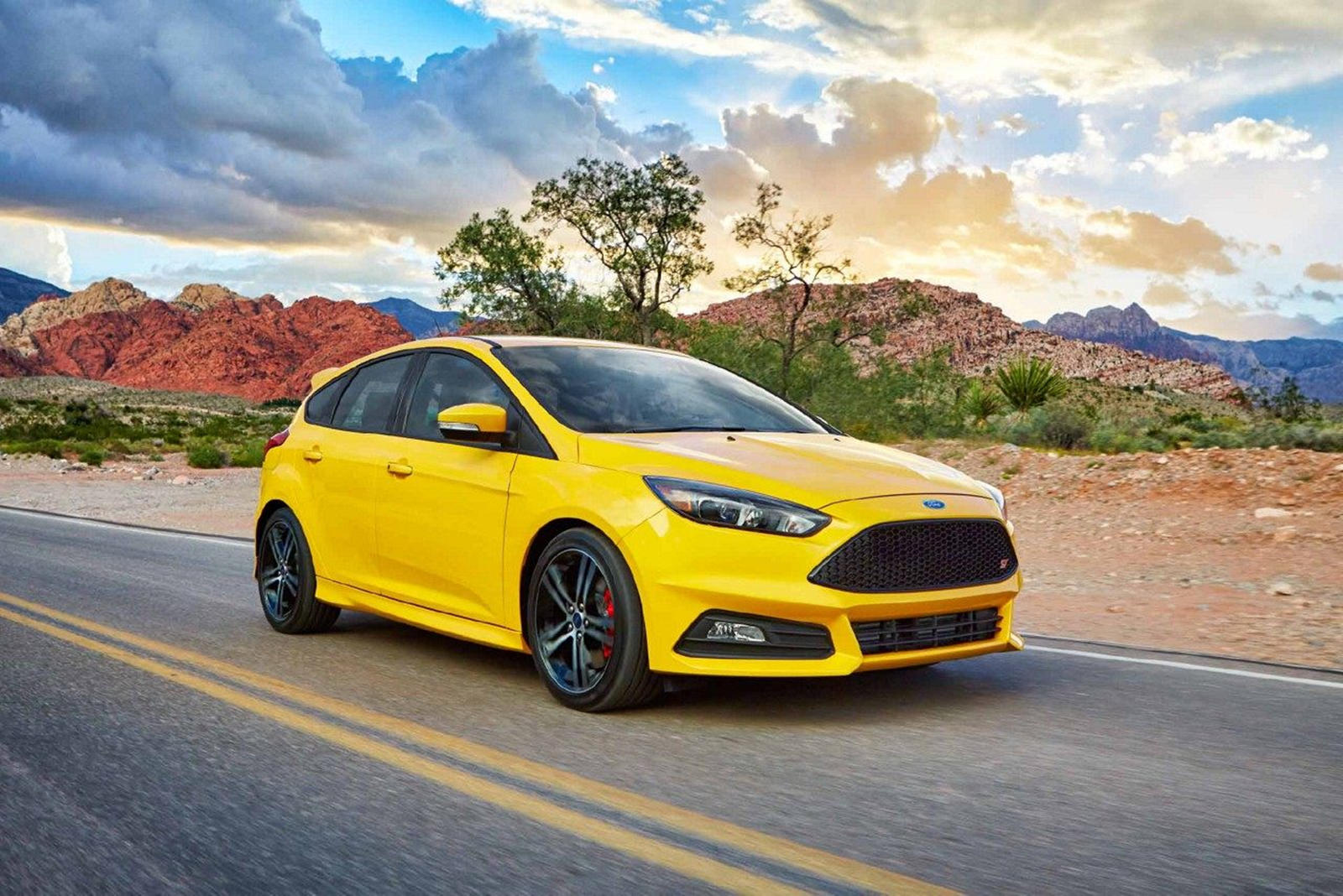2018 Ford Focus ST: Review, Trims, Specs, Price, New Interior Features ...