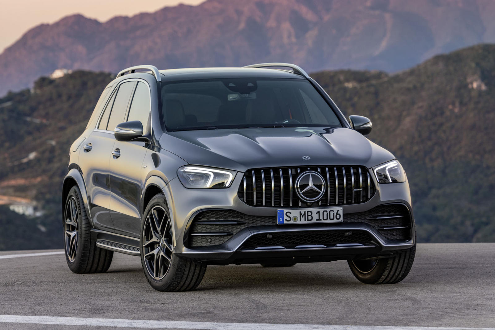 2022 MercedesAMG GLE 53 SUV Review, Pricing Mercedes AMG GLE 53 SUV