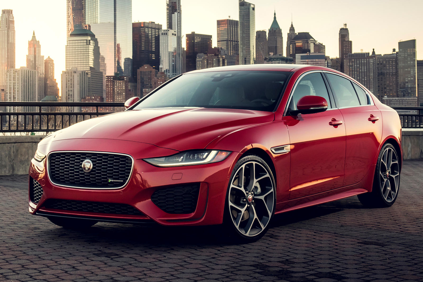 2020 Jaguar XE Debuts With F-Type-Inspired Styling | CarBuzz