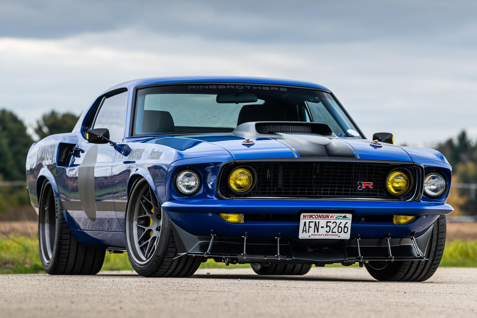1969 Ford Mustang Mach 1 Is A 700-HP EV Killer | CarBuzz