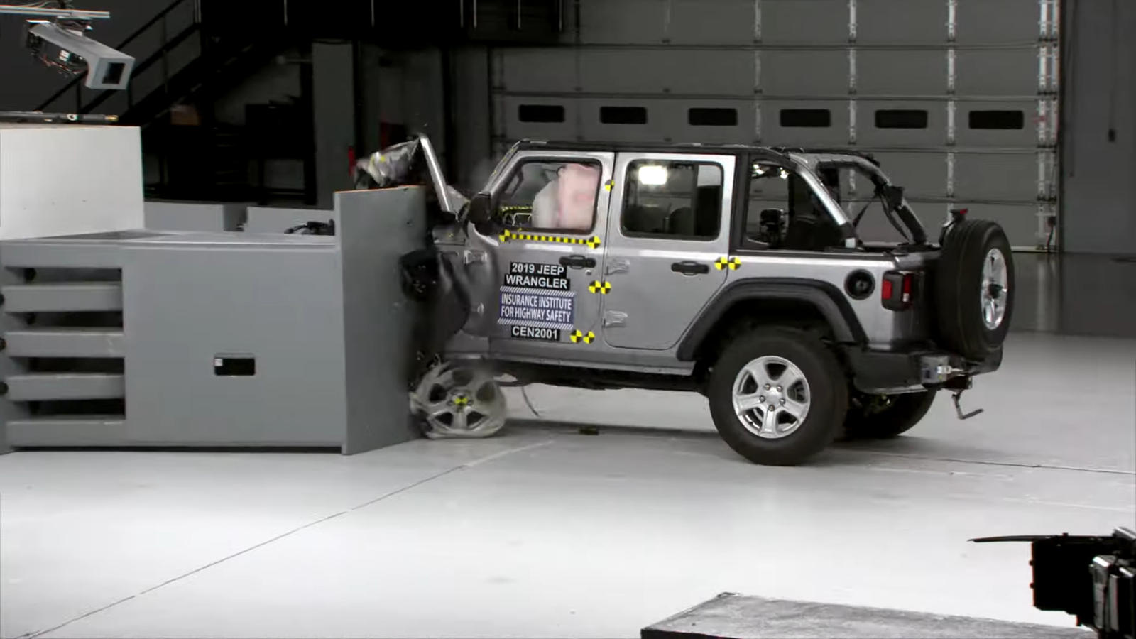 Jeep Fixing Wrangler's Embarrassing Rollover Problem | CarBuzz