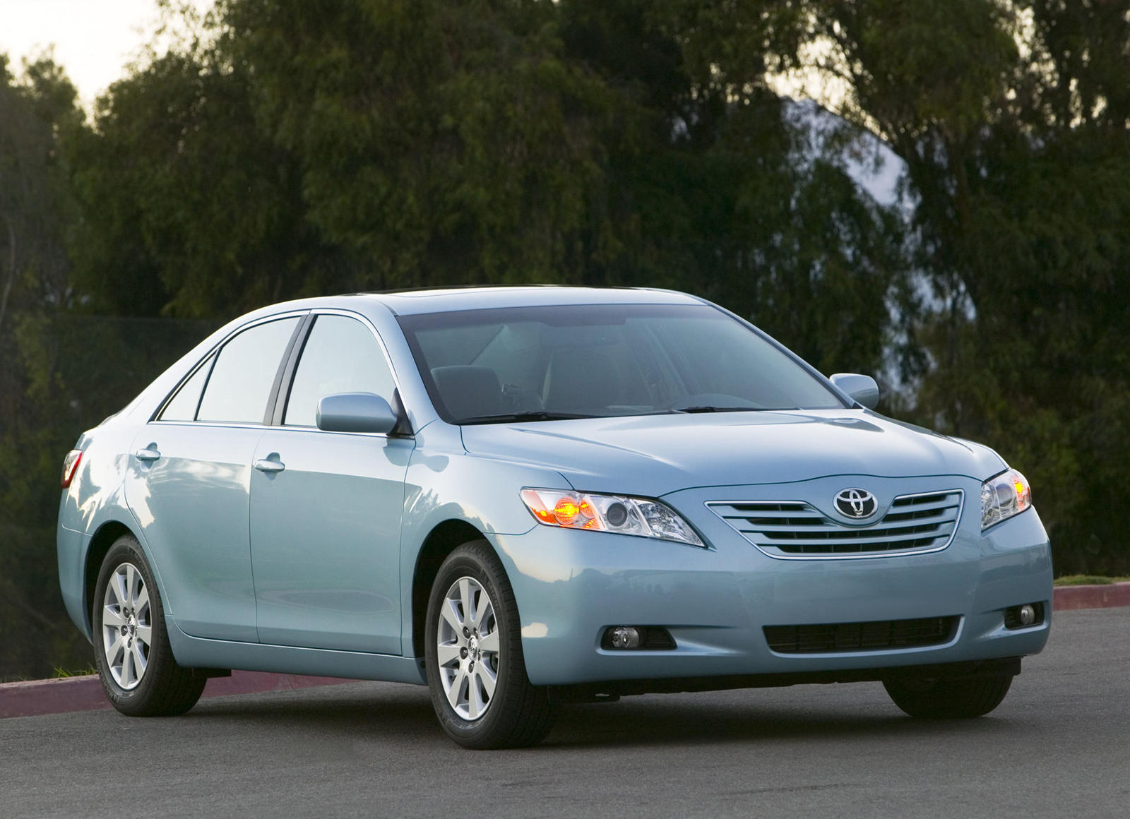 2009 Toyota Camry: Review, Trims, Specs, Price, New Interior Features ...