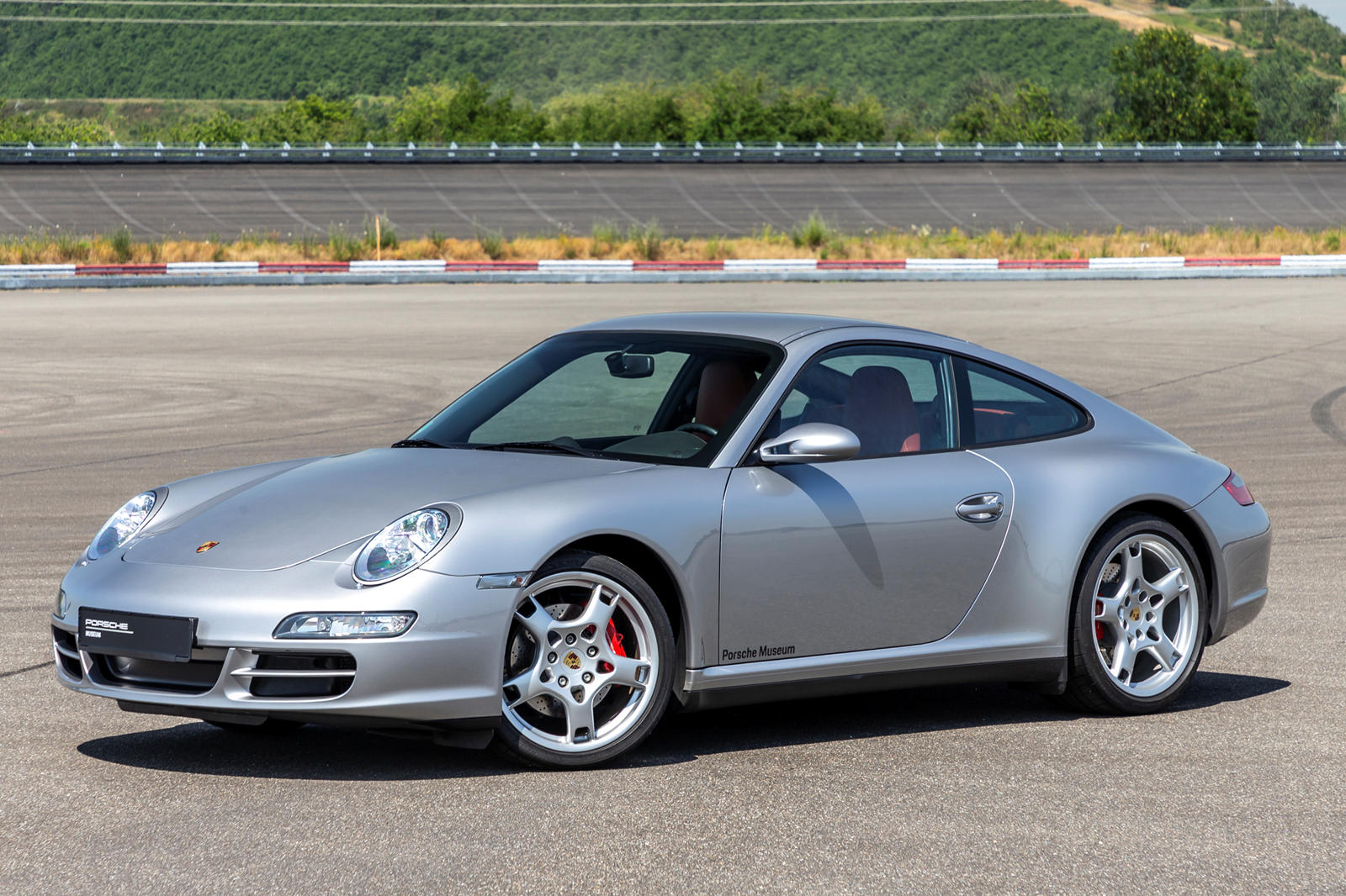 Sales debate: How much further will Porsche 997 prices fall