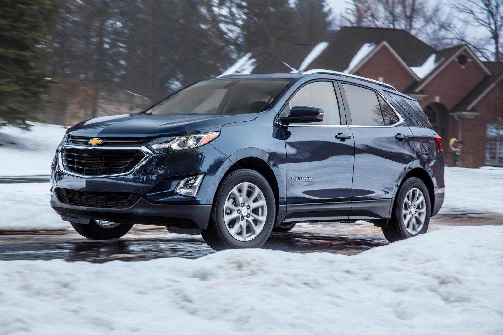 chevy-s-offering-sweet-discounts-on-the-equinox-right-now-carbuzz