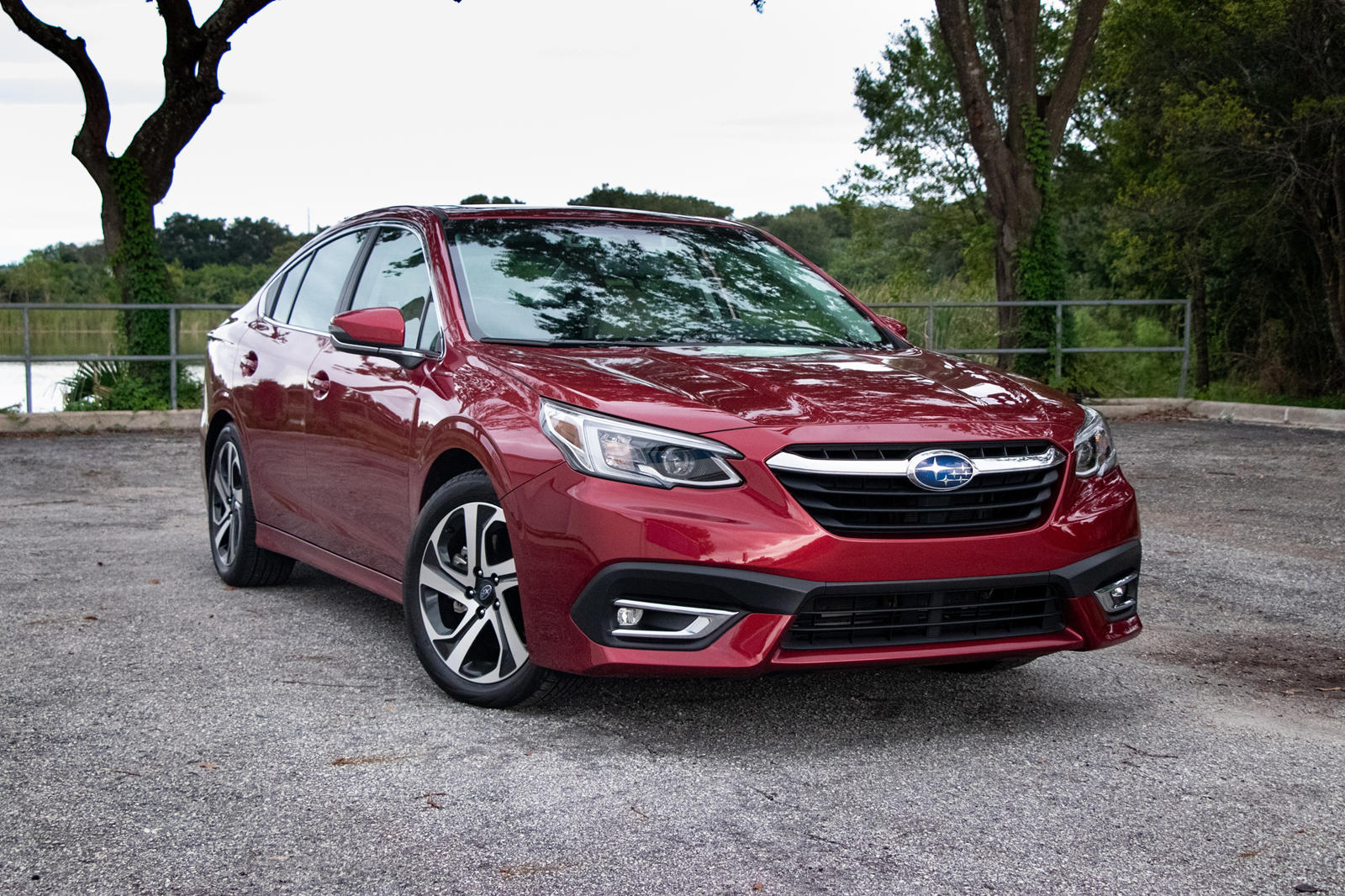What We Love And Hate About The 12 Subaru Legacy  CarBuzz