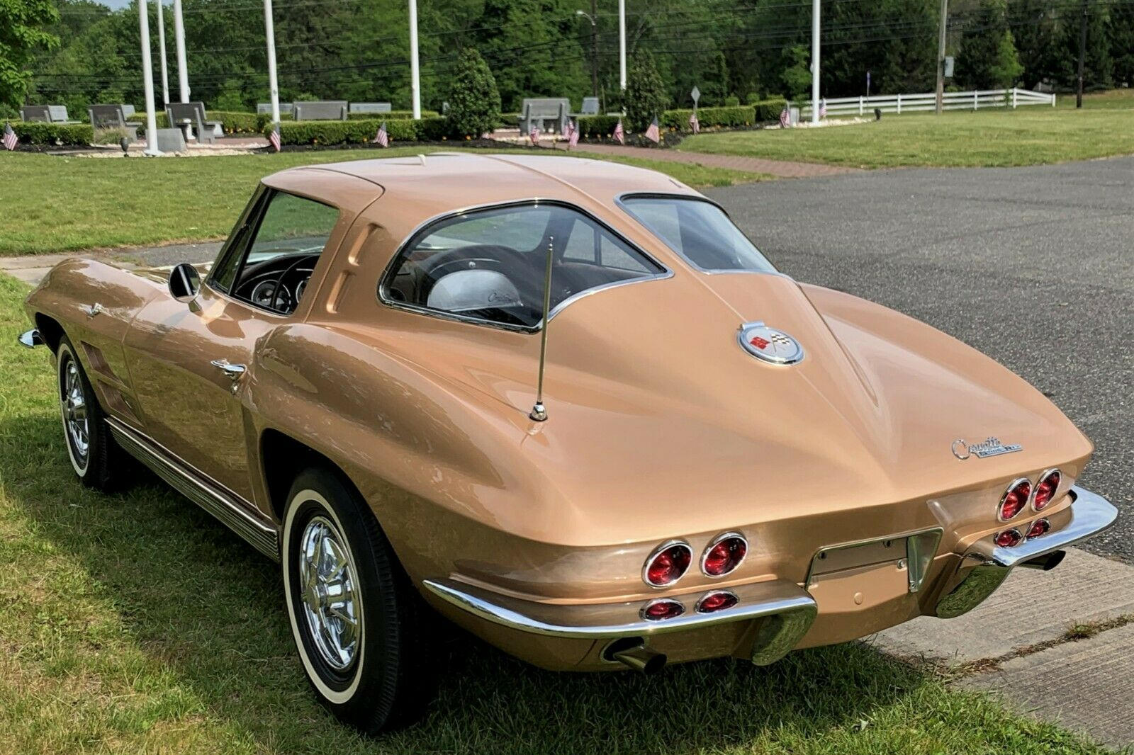 How many 63 corvettes were made