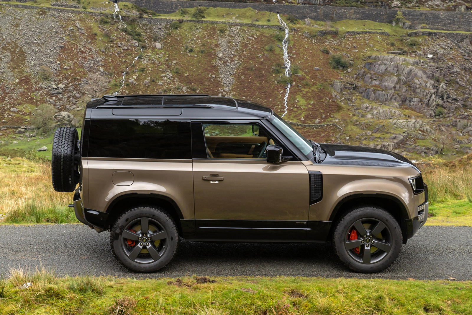 Wait Times For The Land Rover Defender Are About To Get
