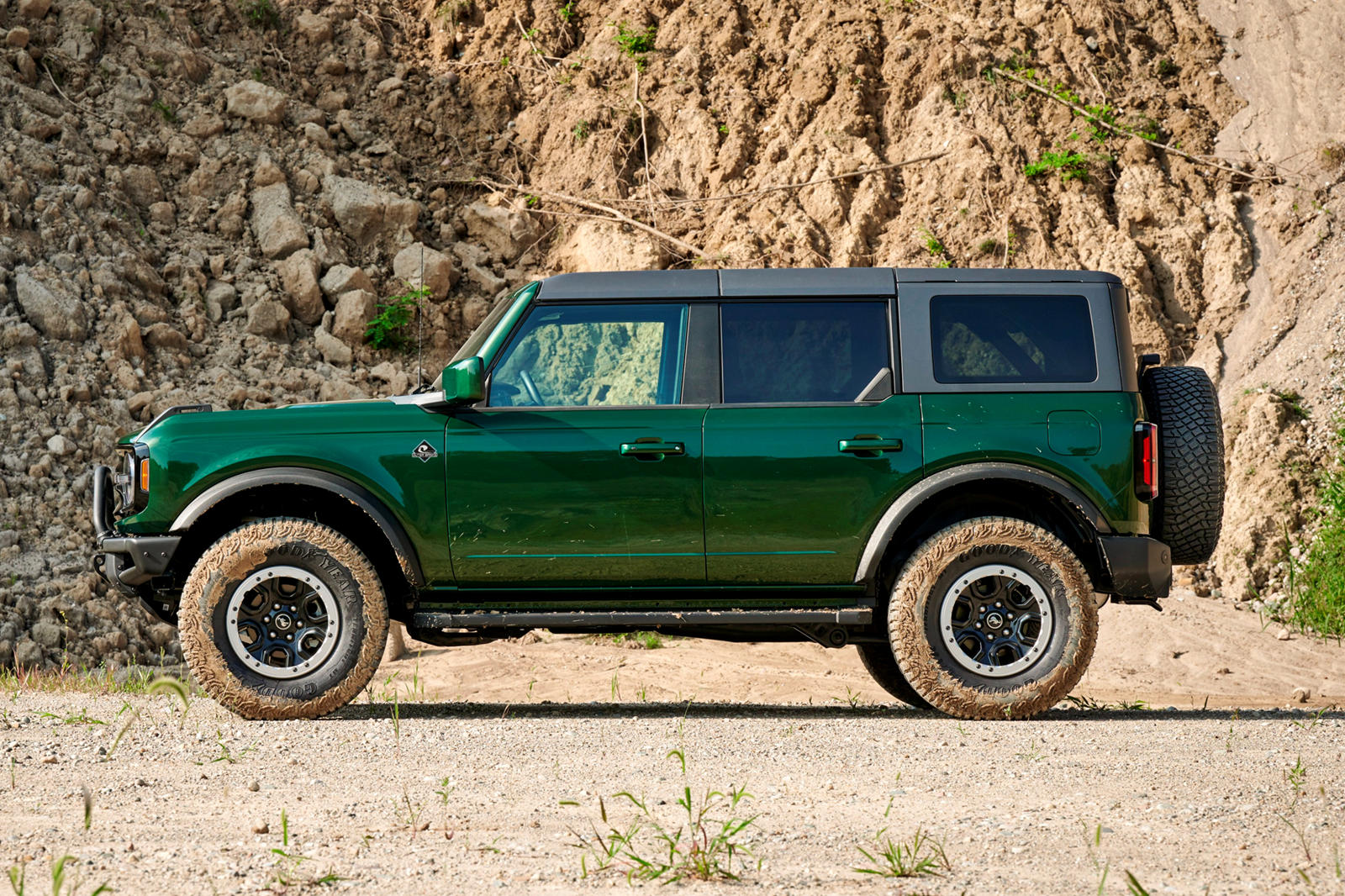Enthusiasts Demanded These New 2022 Ford Bronco Paint Colors | CarBuzz