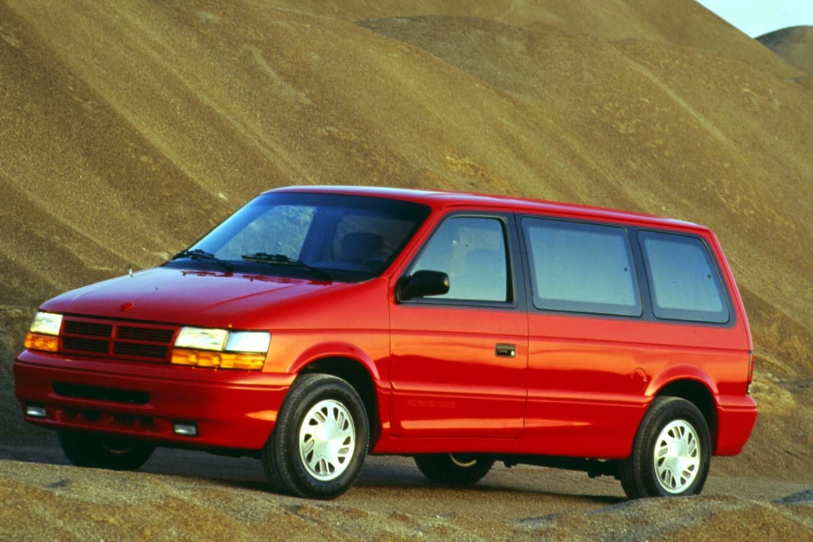 Д караван. Dodge Caravan 1990-1995. Dodge Grand Caravan 1995. Dodge Grand Caravan 1990. Dodge Caravan 1991.