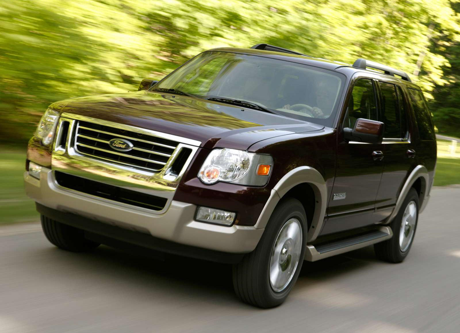 2008 Ford Explorer Front View Driving