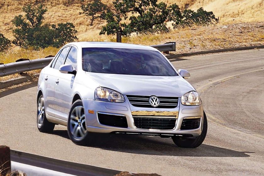  Revisión de Volkswagen Jetta, adornos, especificaciones, precio, nuevas características interiores, diseño exterior y especificaciones
