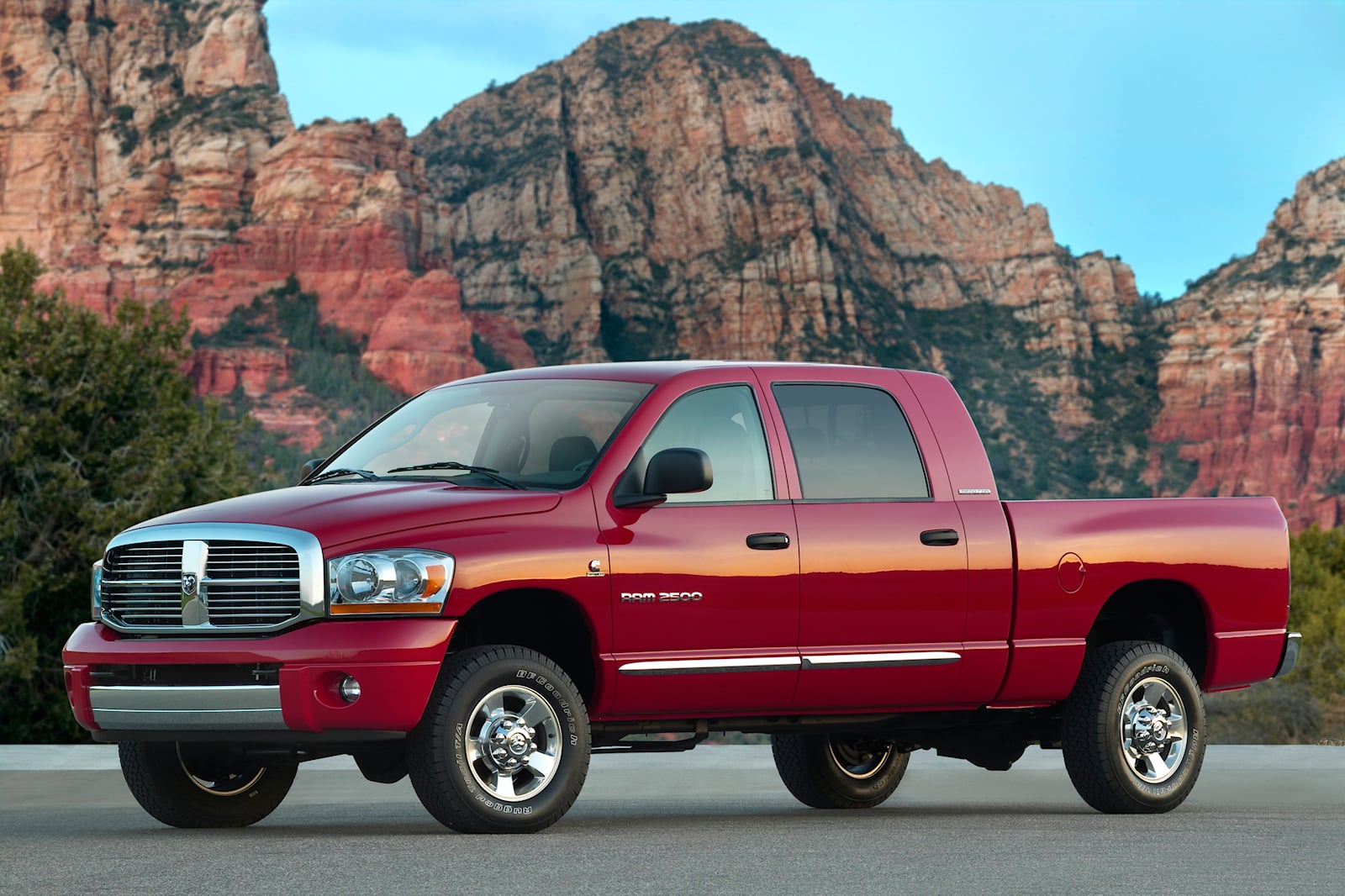 2009 Dodge Ram 2500 Front Angle View